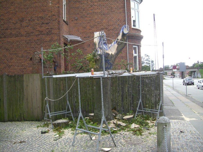 Udskæring af sædemanden ved Vanløse Kirke