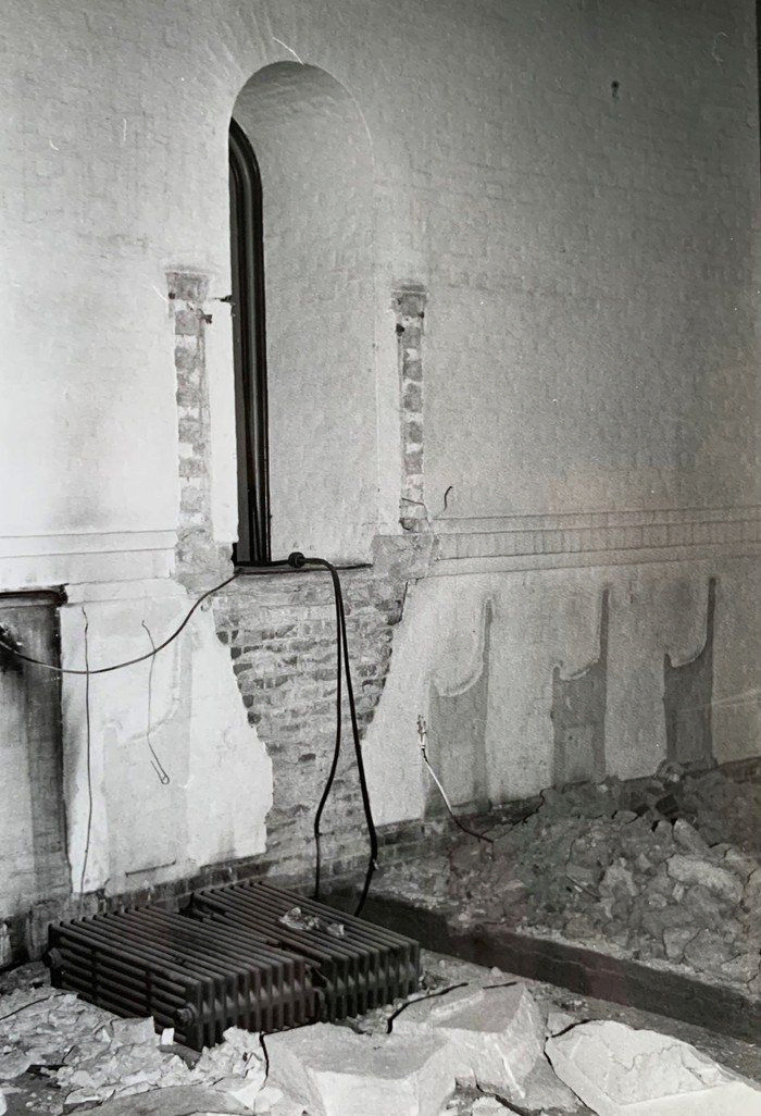 Foto fra renoveringen af Vanløse Kirke 1984